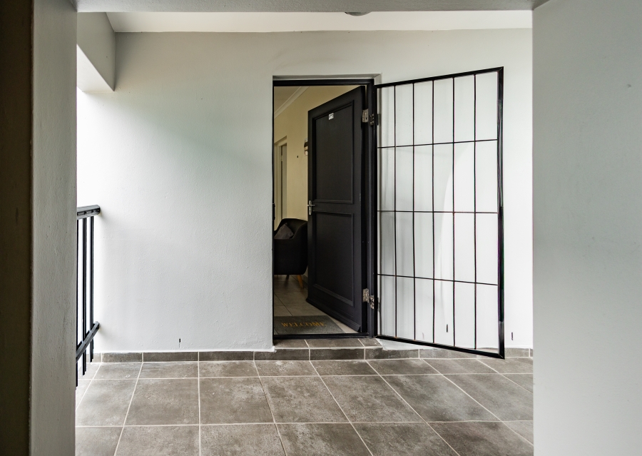 2 Bedroom Property for Sale in Parklands Western Cape